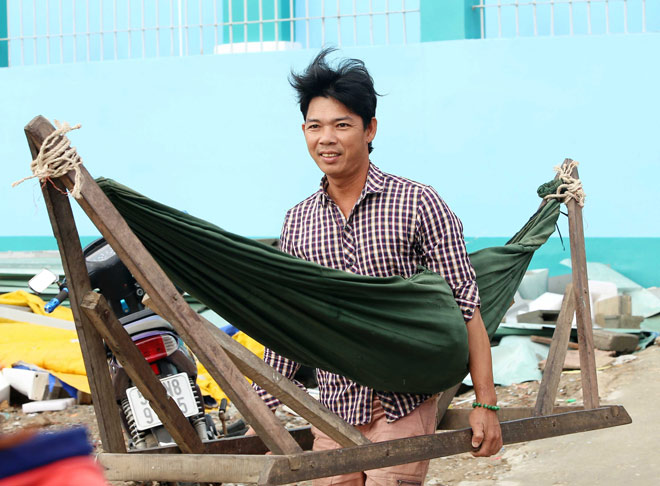 Bão Trâu Mộng thành nghé con, người SG cười tươi trở về nhà